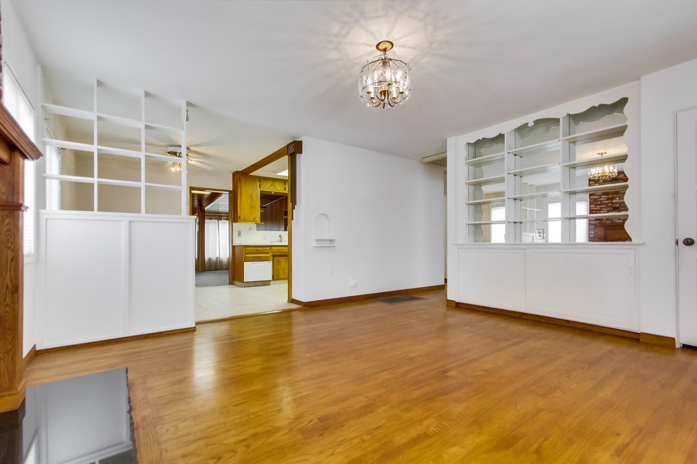 Virtual tour photo 9 of 43 for 5251 Thorn Street