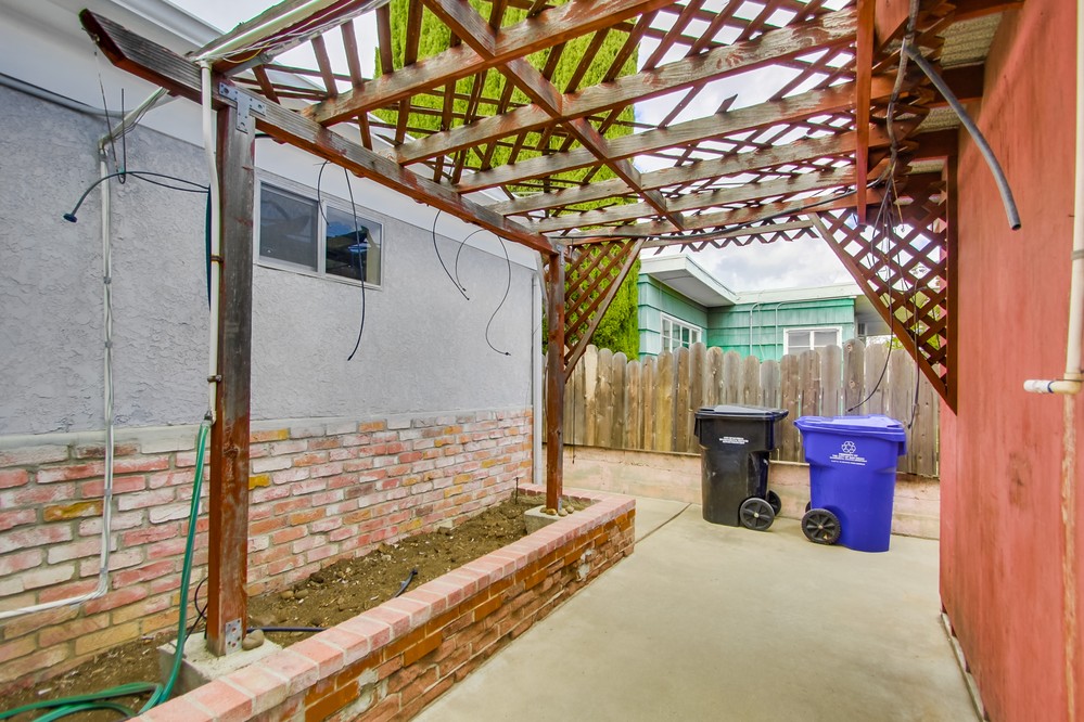 Virtual tour photo 33 of 43 for 5251 Thorn Street