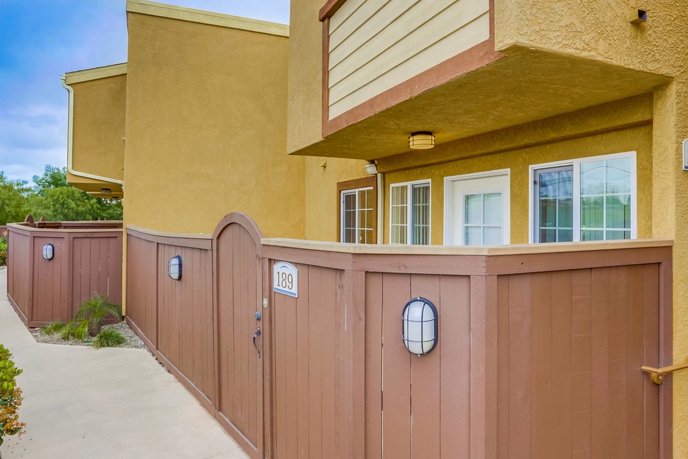 Virtual tour photo 1 of 23 for 5252 Balboa Arms Dr #189