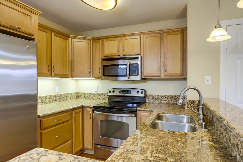 Virtual tour photo 10 of 23 for 5252 Balboa Arms Dr #189