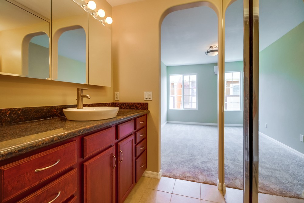 Virtual tour photo 18 of 30 for 5252 Balboa Arms Dr #228