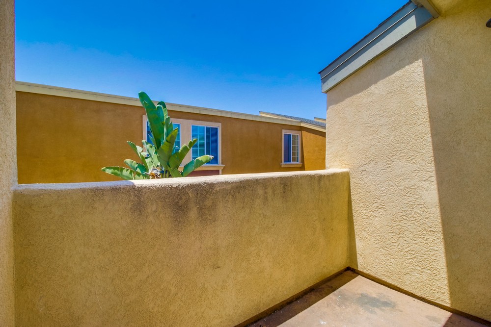 Virtual tour photo 25 of 30 for 5252 Balboa Arms Dr #228