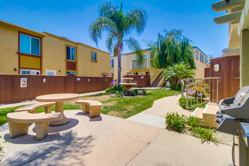 Virtual tour photo 27 of 30 for 5252 Balboa Arms Dr #228