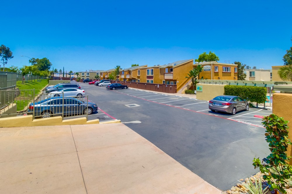 Virtual tour photo 31 of 30 for 5252 Balboa Arms Dr #228