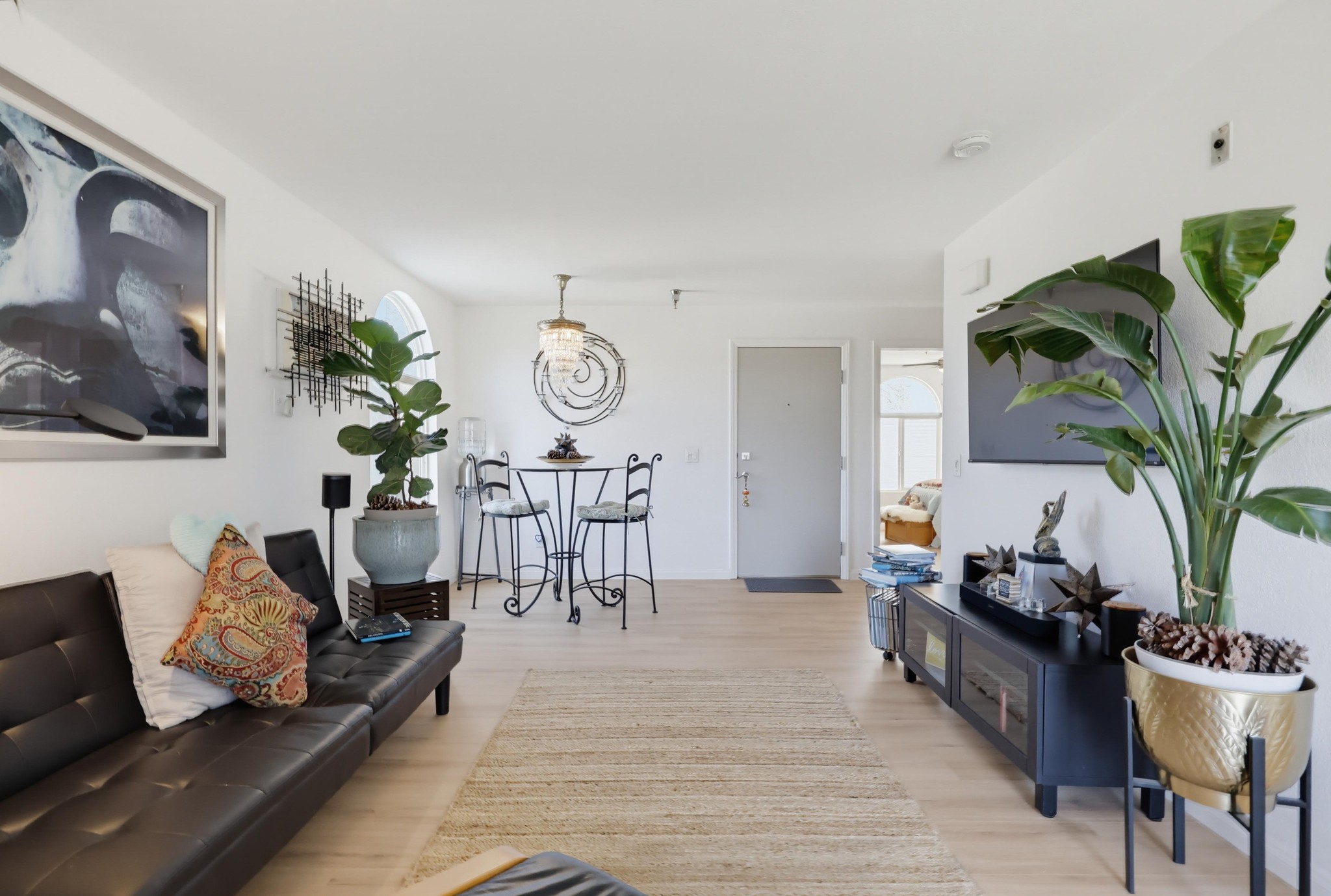 Virtual tour photo 5 of 25 for 5252 Orange Ave