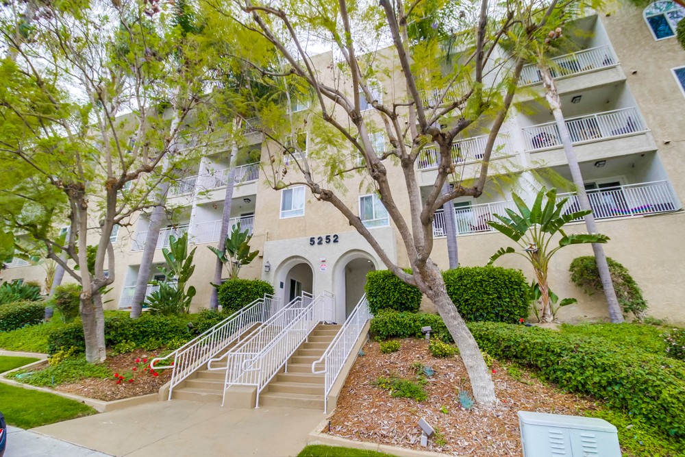 Virtual tour photo 3 of 28 for 5252 Orange Ave #326