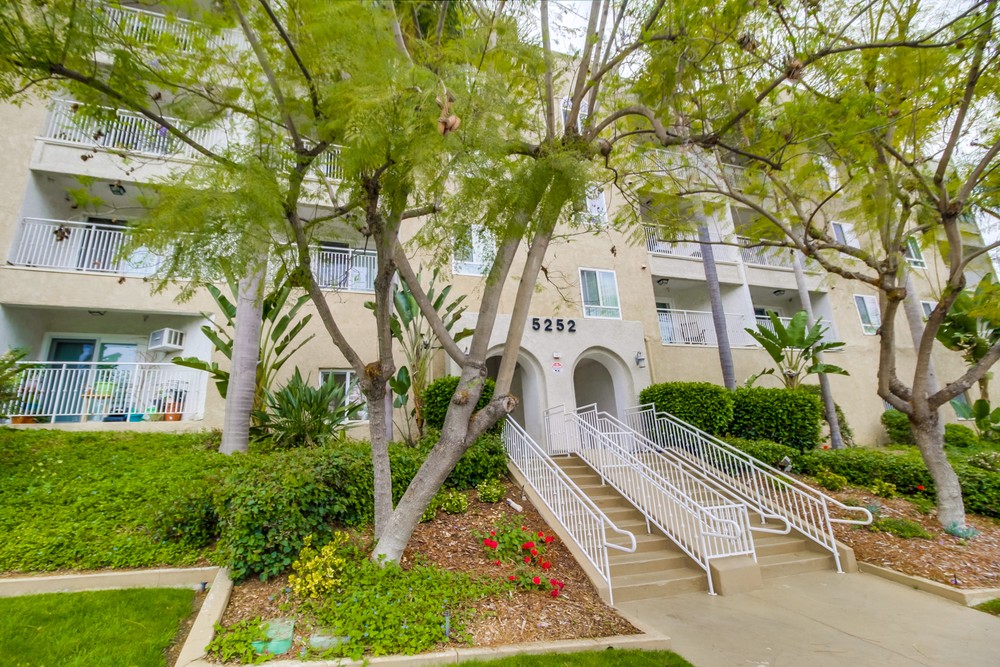 Virtual tour photo 4 of 28 for 5252 Orange Ave #326