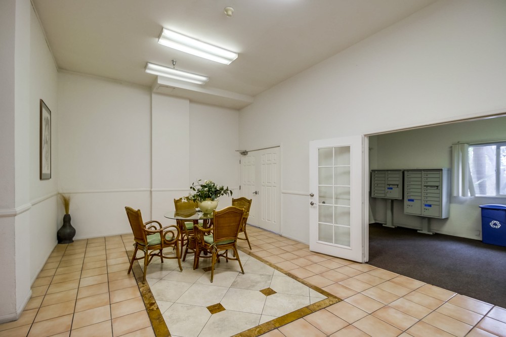 Virtual tour photo 6 of 28 for 5252 Orange Ave #326