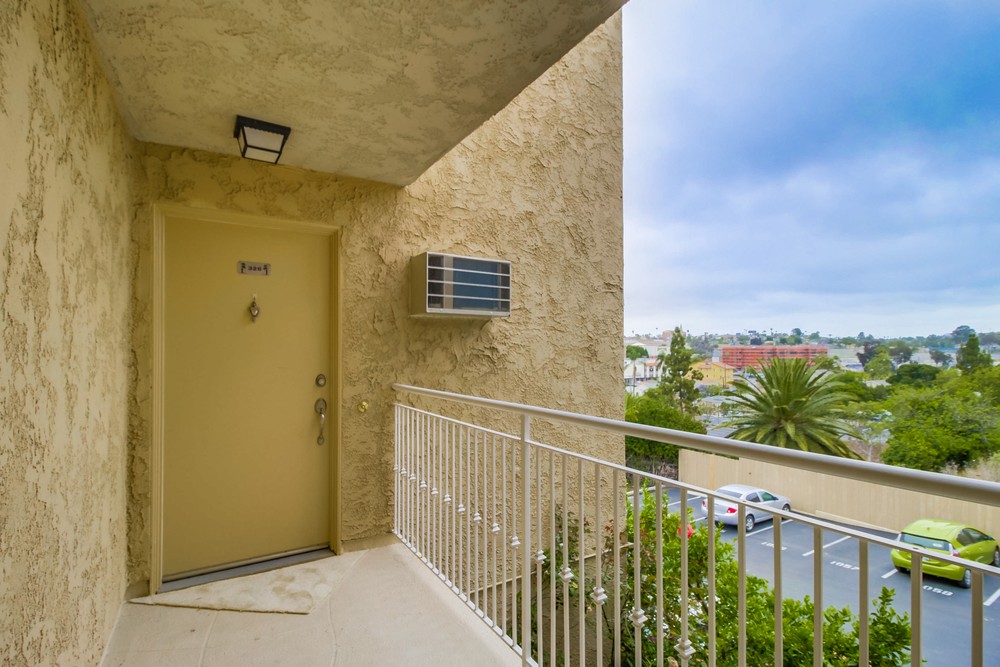 Virtual tour photo 8 of 28 for 5252 Orange Ave #326