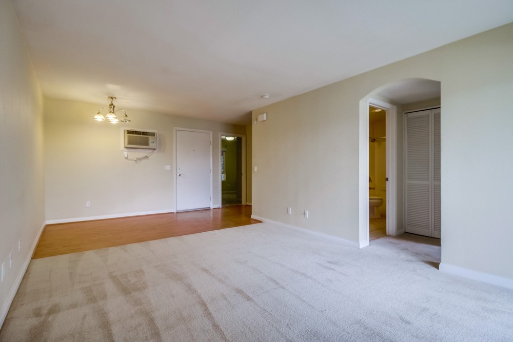 Virtual tour photo 12 of 28 for 5252 Orange Ave #326