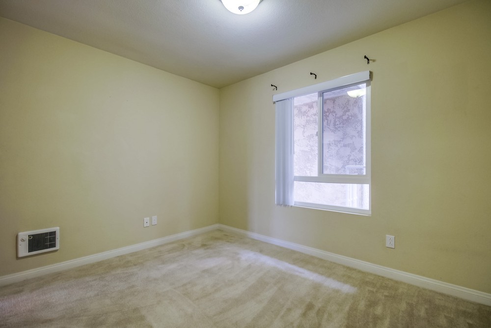Virtual tour photo 19 of 28 for 5252 Orange Ave #326