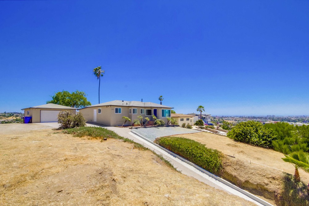 Virtual tour photo 4 of 43 for 5259 Roswell St