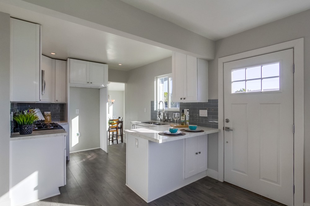 Virtual tour photo 15 of 37 for 5268 N Thorn St