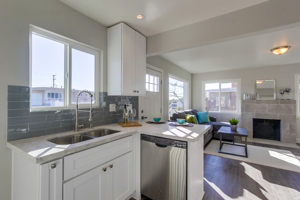 Virtual tour photo 19 of 37 for 5268 N Thorn St
