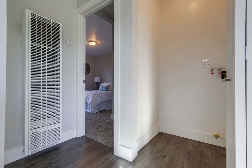 Virtual tour photo 32 of 37 for 5268 N Thorn St