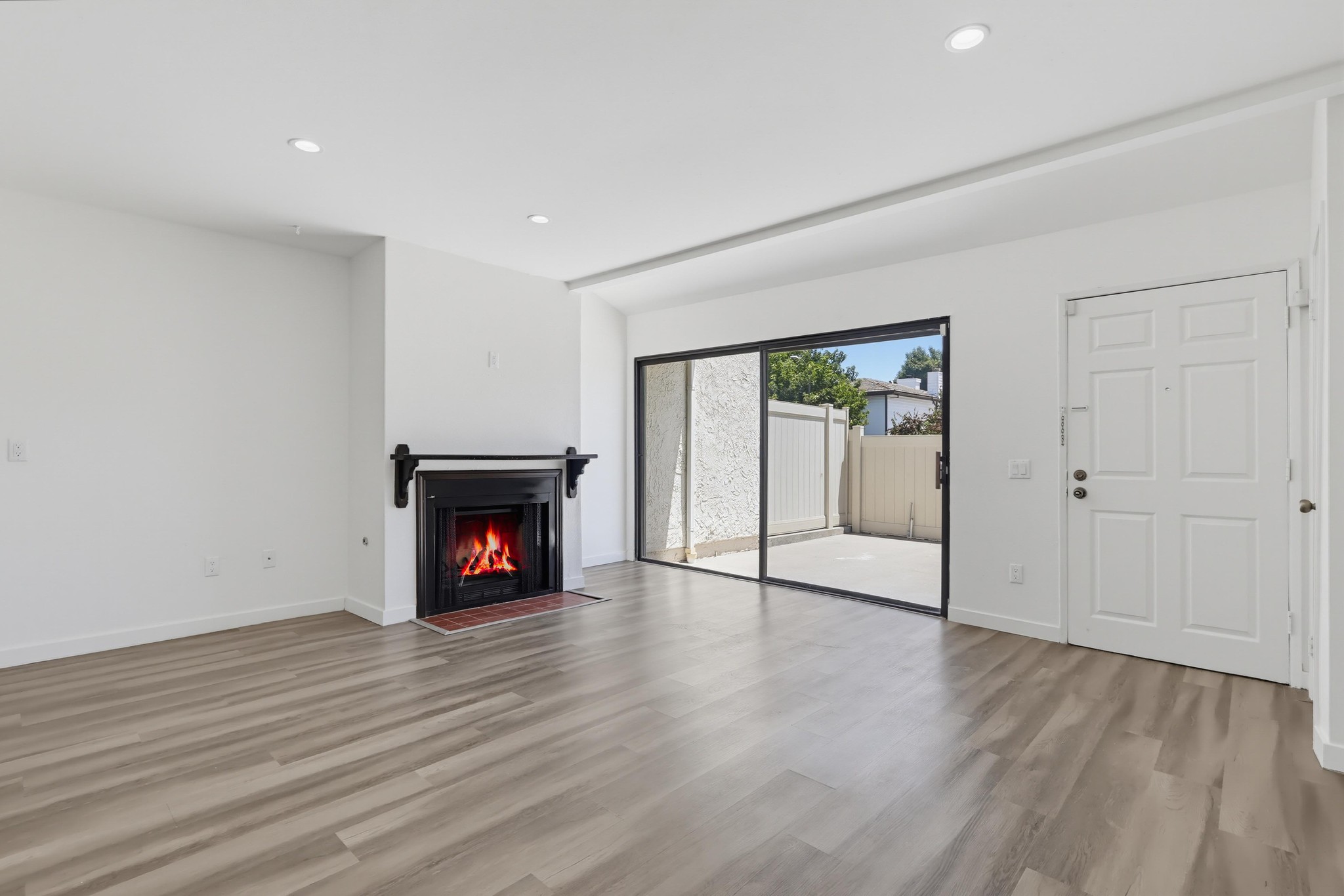 Virtual tour photo 14 of 69 for 5269 Colodny Dr Unit 7