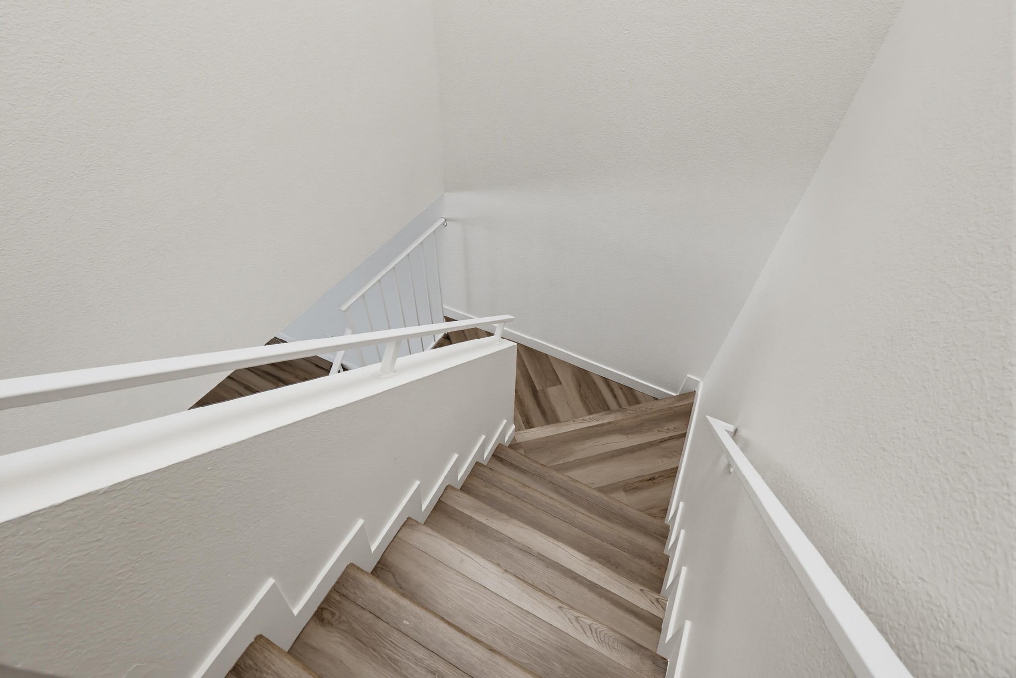 Virtual tour photo 31 of 69 for 5269 Colodny Dr Unit 7