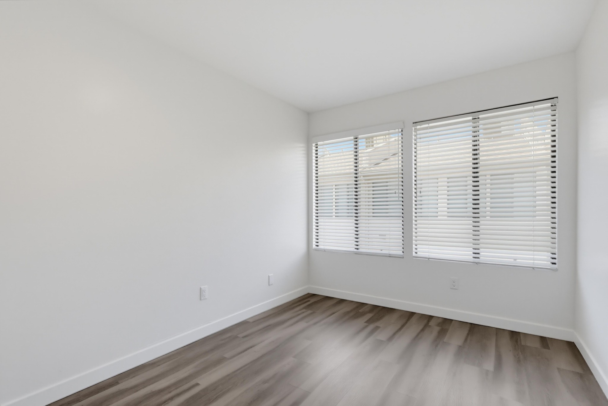 Virtual tour photo 44 of 69 for 5269 Colodny Dr Unit 7