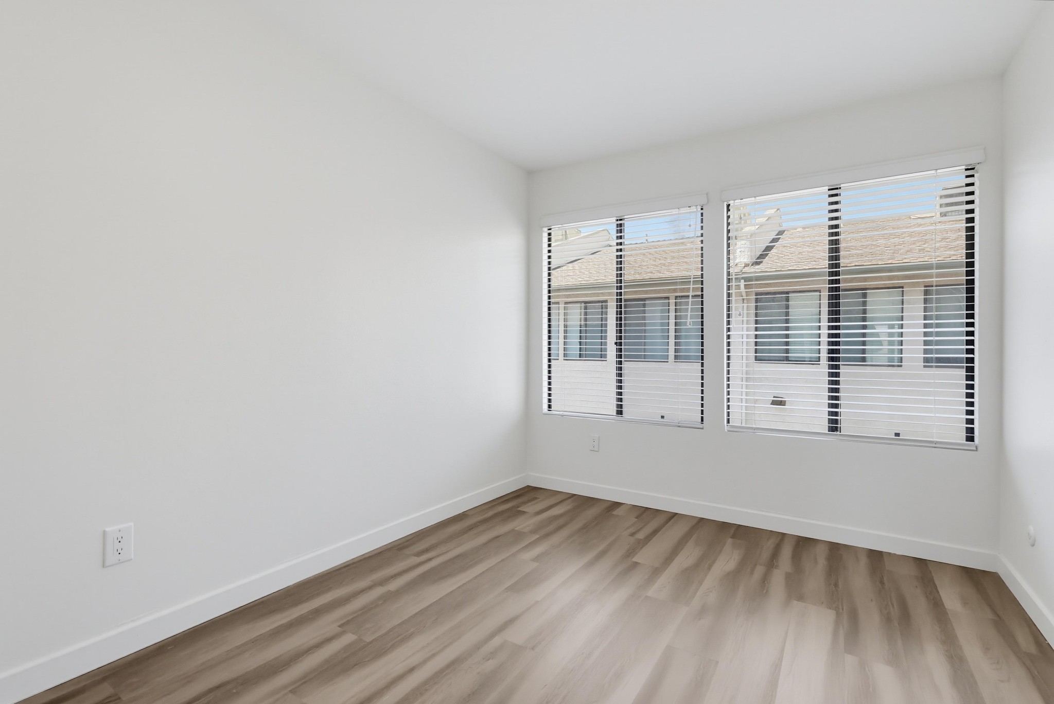 Virtual tour photo 47 of 69 for 5269 Colodny Dr Unit 7