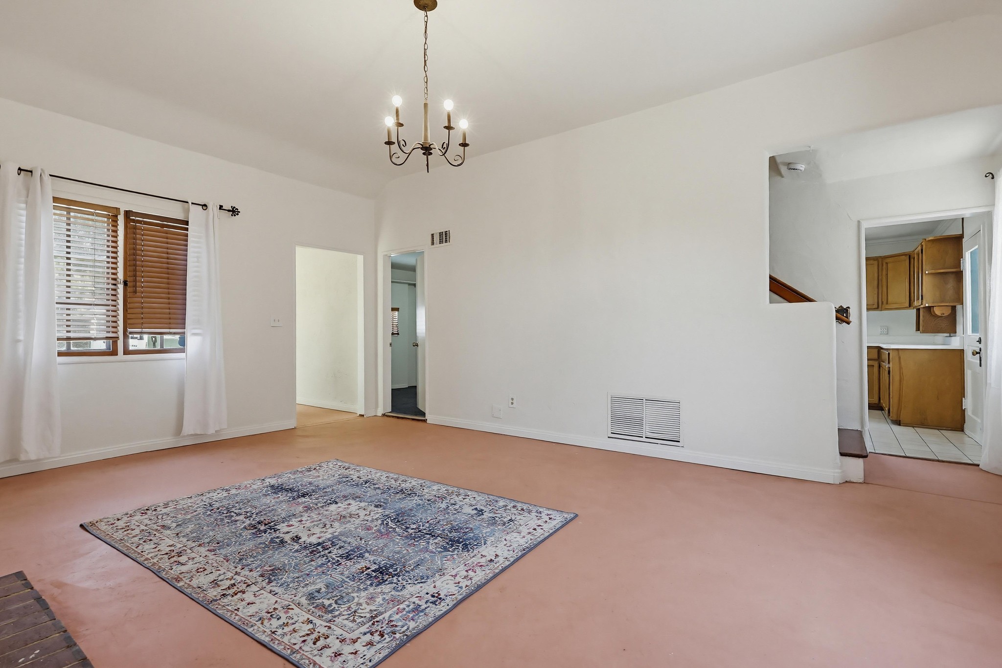 Virtual tour photo 10 of 47 for 527 K Ave