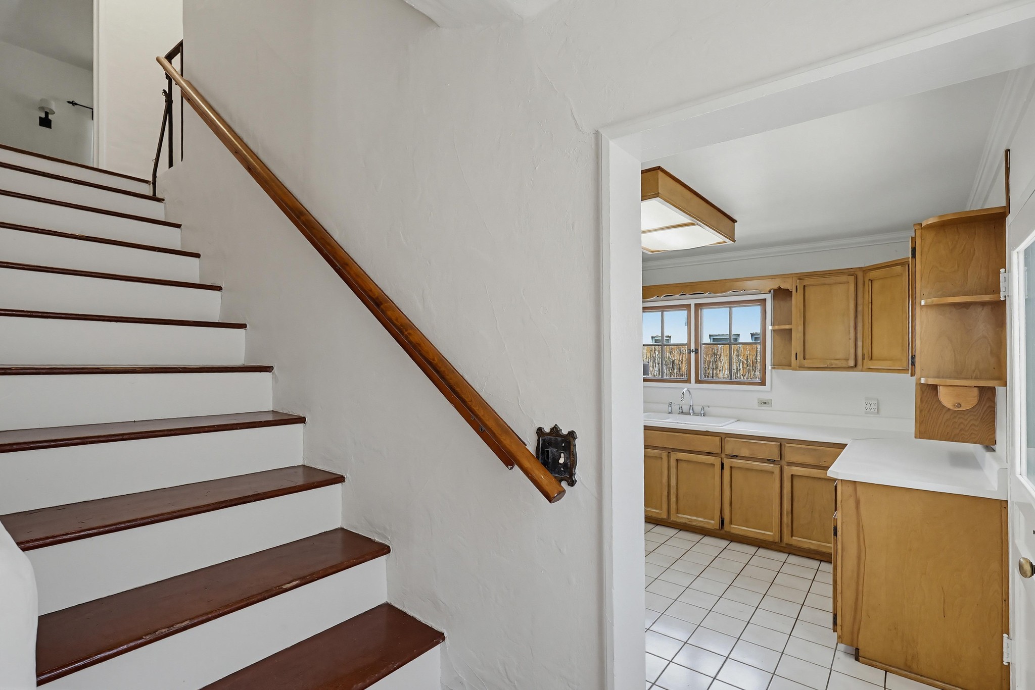 Virtual tour photo 13 of 47 for 527 K Ave