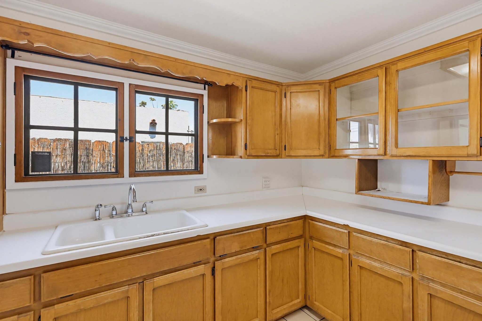 Virtual tour photo 19 of 47 for 527 K Ave