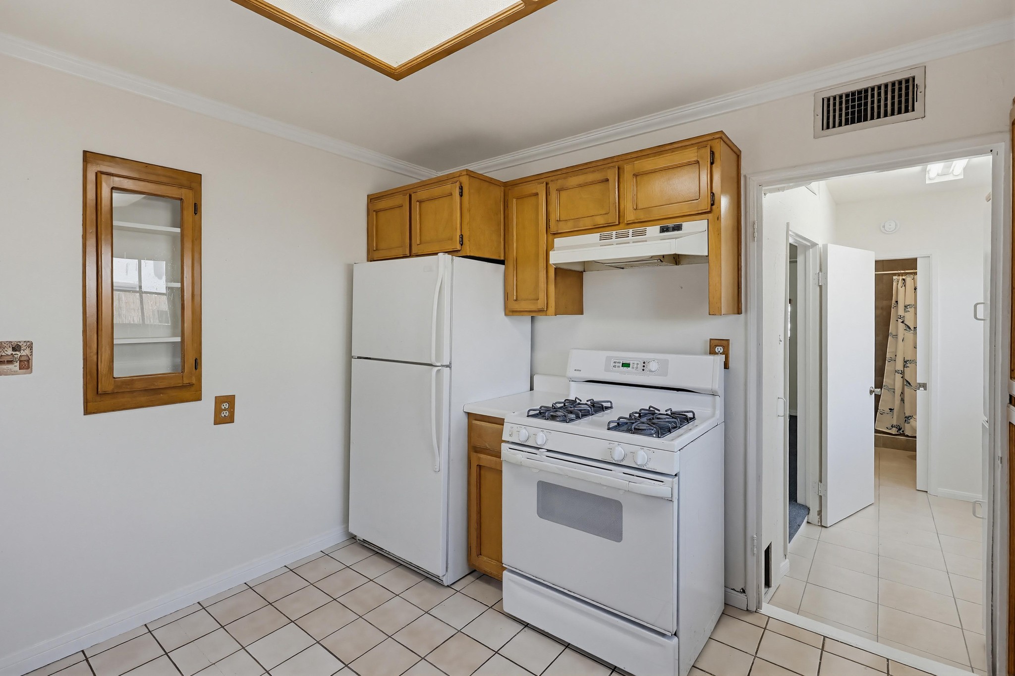 Virtual tour photo 21 of 47 for 527 K Ave