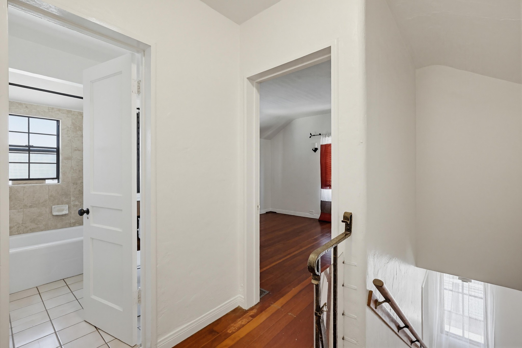 Virtual tour photo 30 of 47 for 527 K Ave