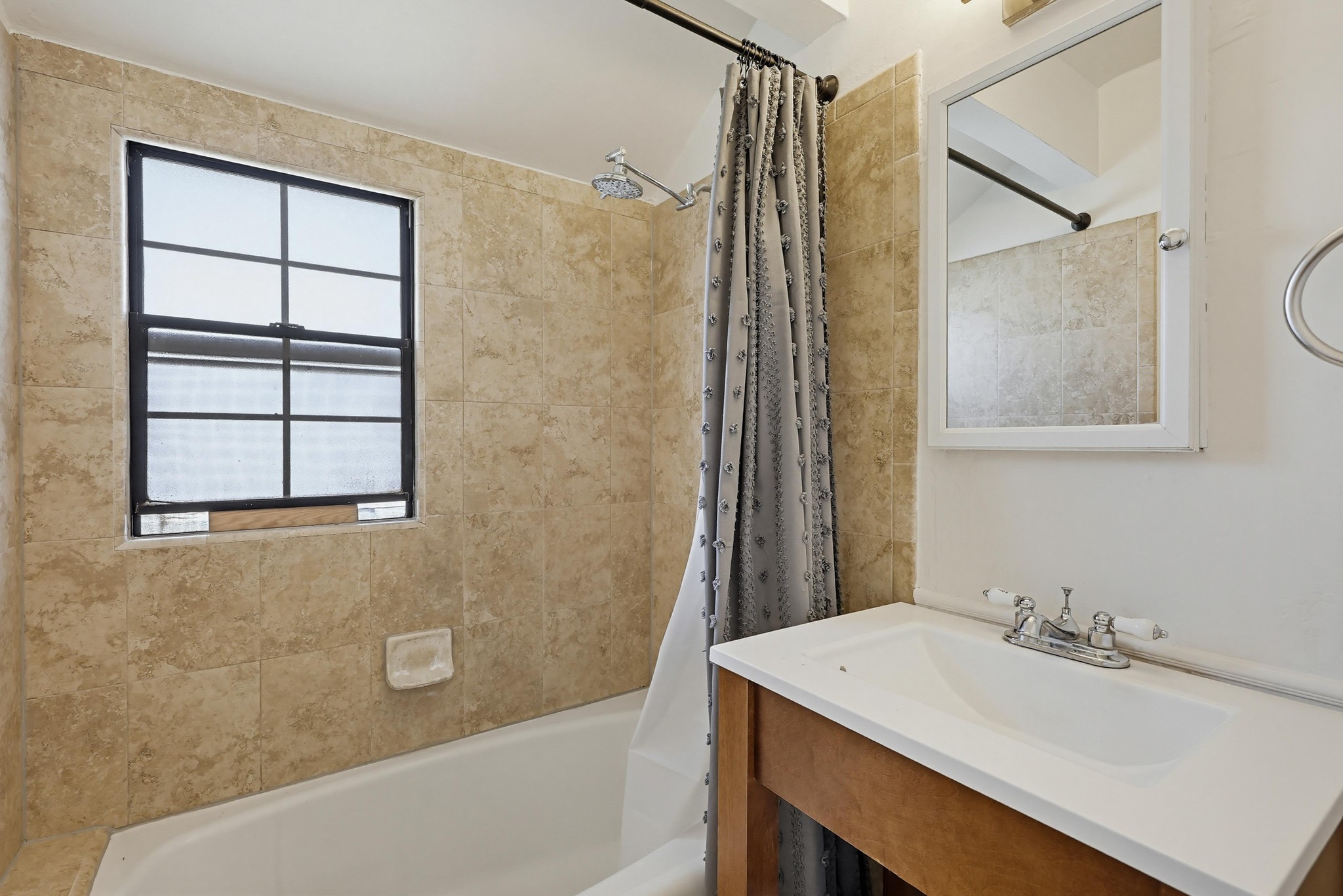 Virtual tour photo 34 of 47 for 527 K Ave