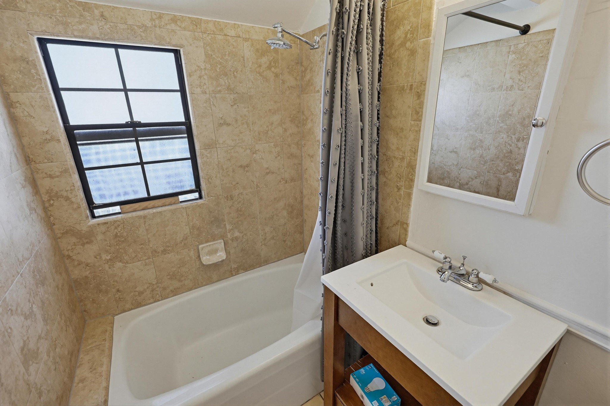 Virtual tour photo 35 of 47 for 527 K Ave