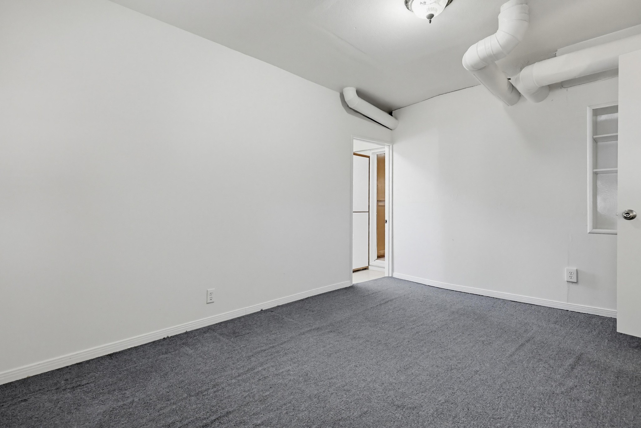 Virtual tour photo 37 of 47 for 527 K Ave