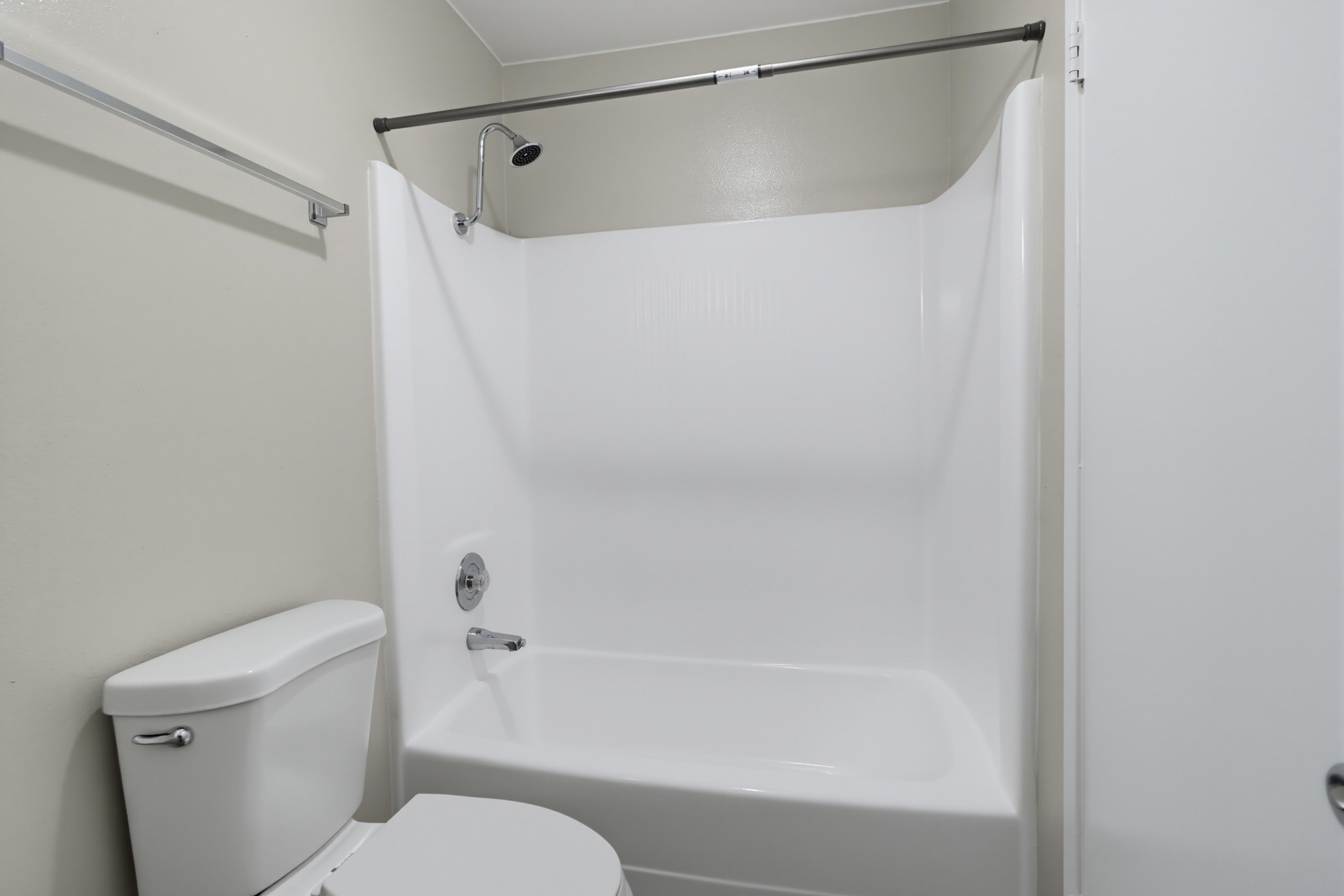 Virtual tour photo 19 of 28 for 527 Moss St