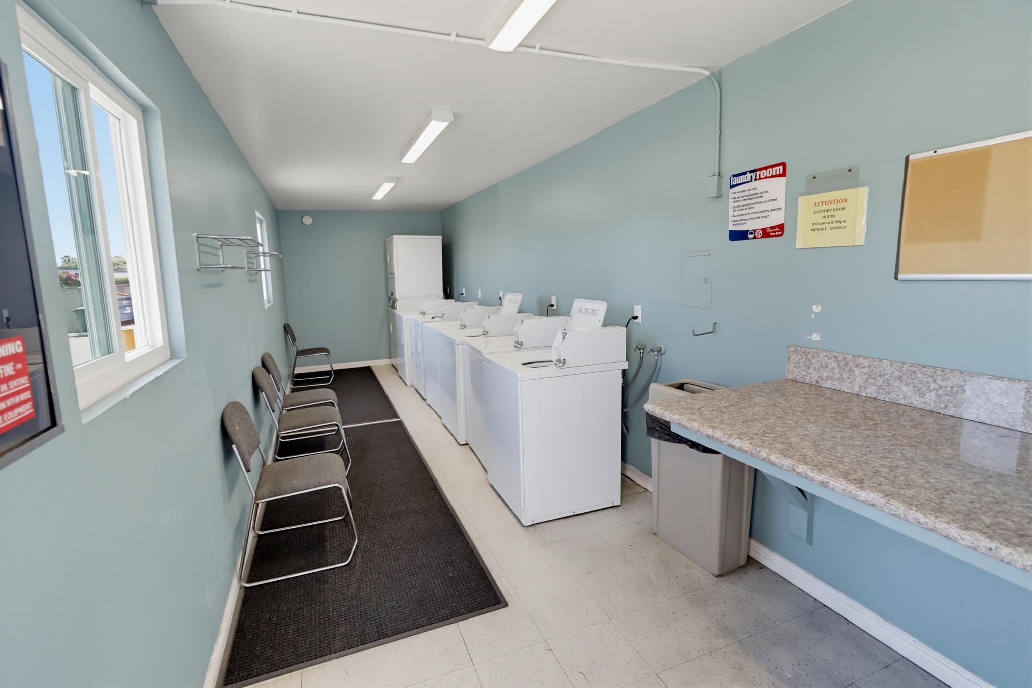 Virtual tour photo 26 of 28 for 527 Moss St