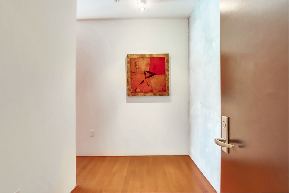 Virtual tour photo 4 of 49 for 527 Tenth Ave