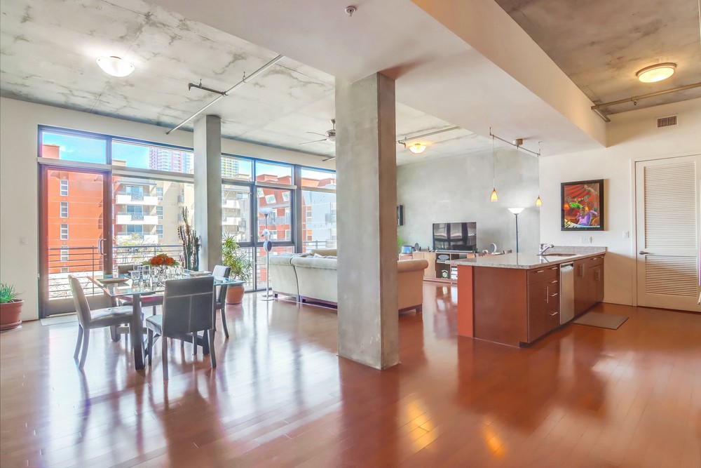 Virtual tour photo 8 of 49 for 527 Tenth Ave