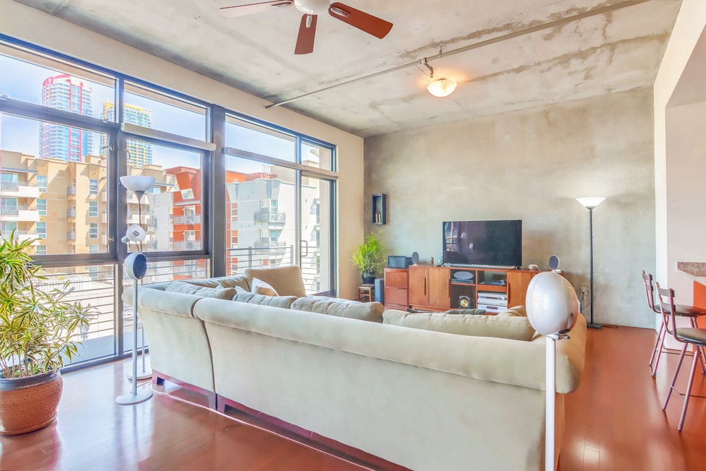 Virtual tour photo 10 of 49 for 527 Tenth Ave