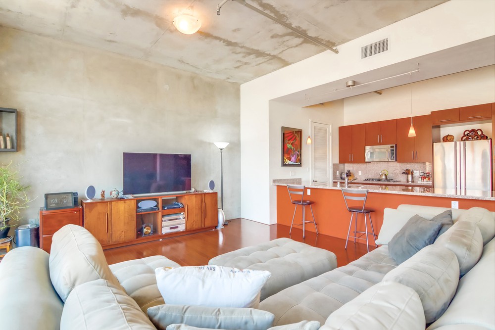 Virtual tour photo 14 of 49 for 527 Tenth Ave