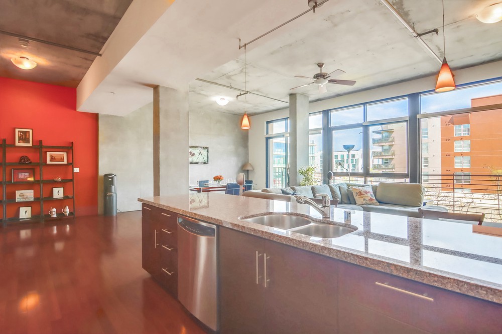 Virtual tour photo 31 of 49 for 527 Tenth Ave