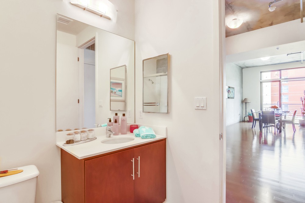 Virtual tour photo 33 of 49 for 527 Tenth Ave