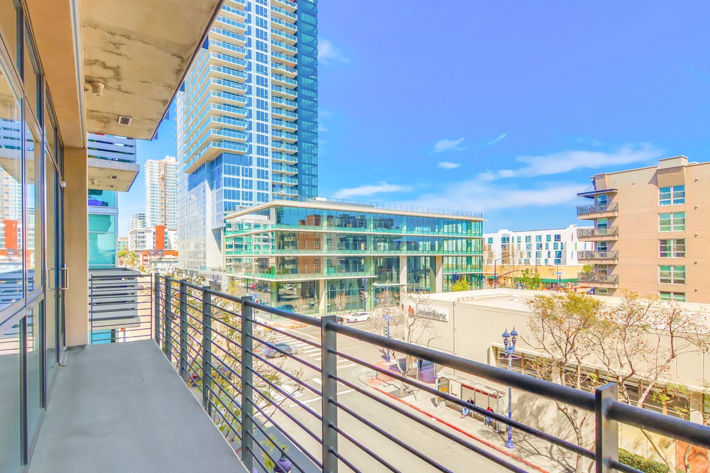 Virtual tour photo 34 of 49 for 527 Tenth Ave