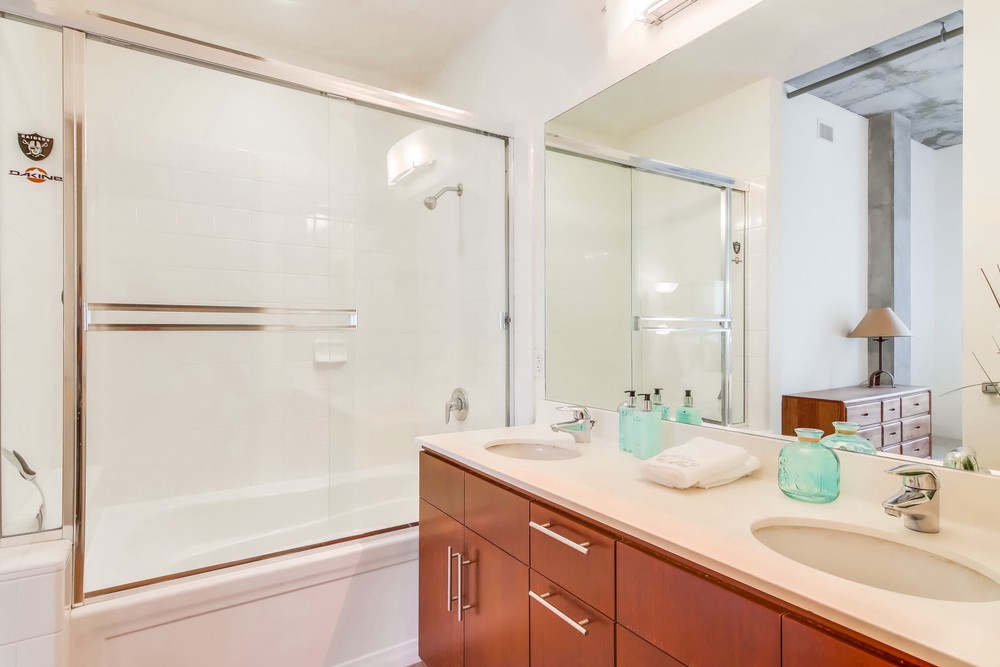 Virtual tour photo 42 of 49 for 527 Tenth Ave
