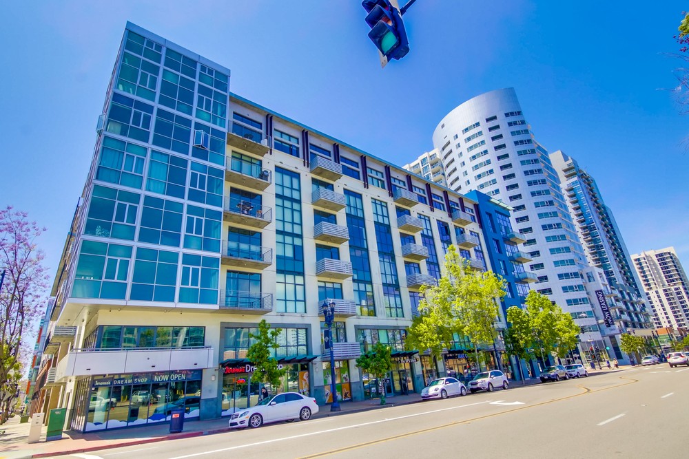 Virtual tour photo 1 of 48 for 527 Tenth Avenue Unit 707