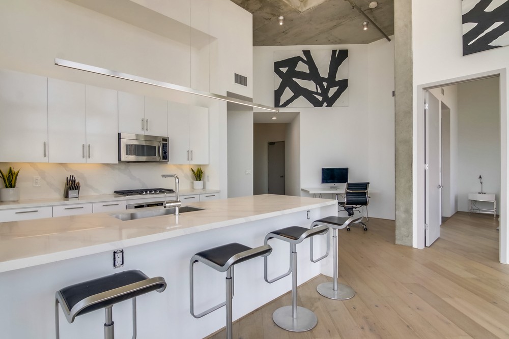 Virtual tour photo 18 of 48 for 527 Tenth Avenue Unit 707