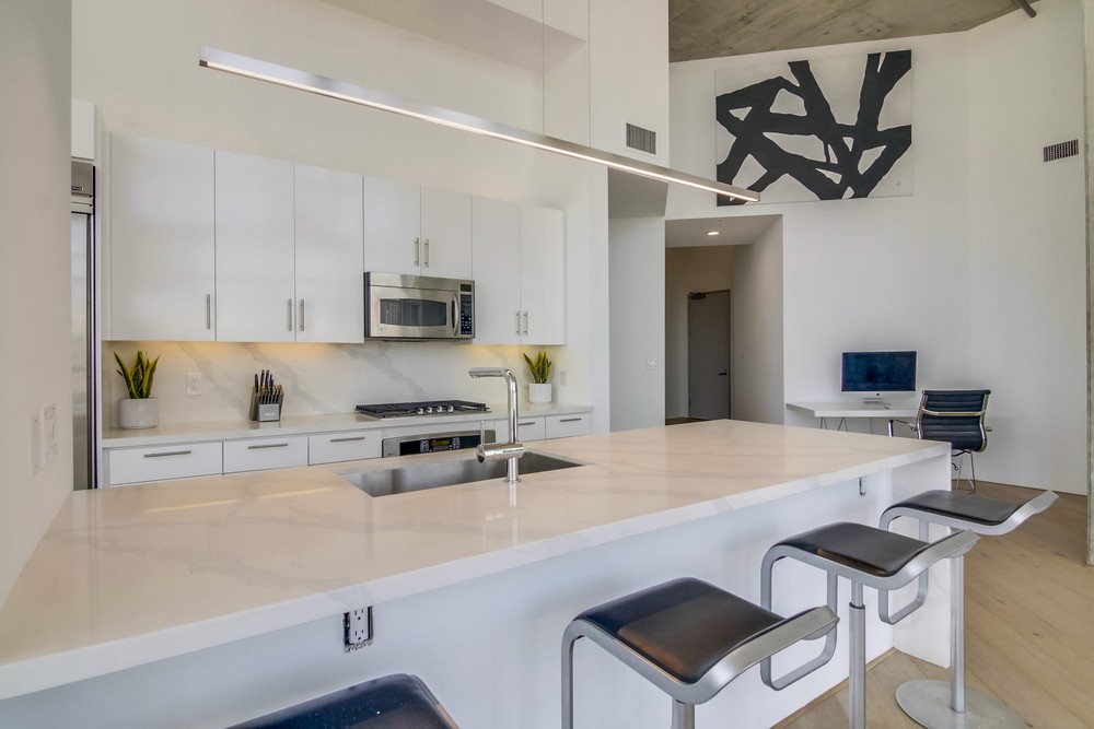 Virtual tour photo 19 of 48 for 527 Tenth Avenue Unit 707