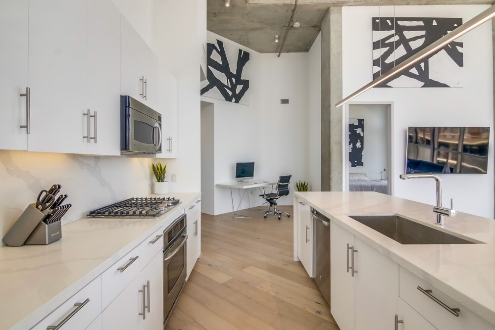 Virtual tour photo 27 of 48 for 527 Tenth Avenue Unit 707