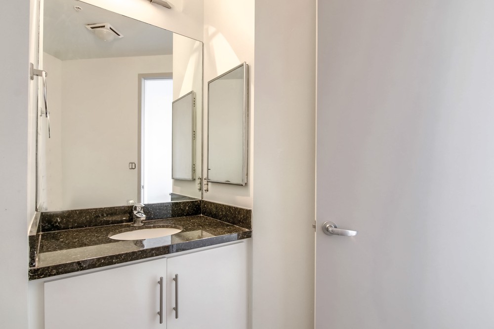 Virtual tour photo 47 of 48 for 527 Tenth Avenue Unit 707