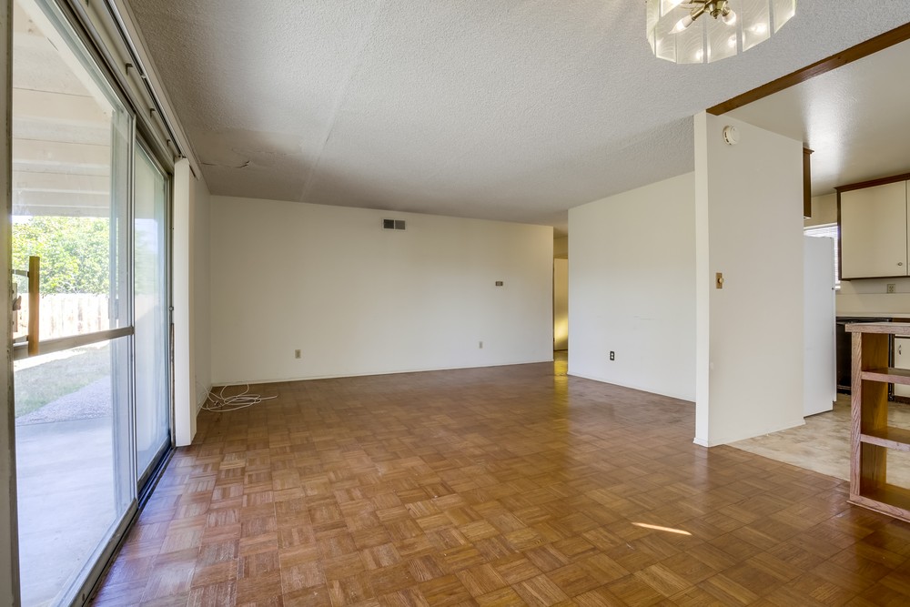 Virtual tour photo 11 of 44 for 5272 Gaylord Pl