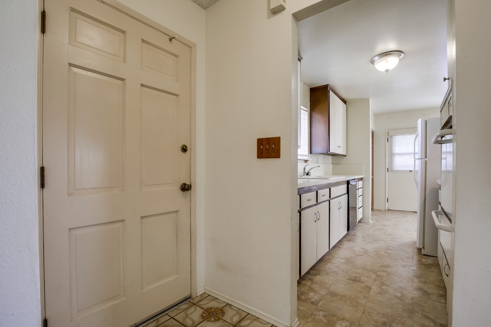 Virtual tour photo 23 of 44 for 5272 Gaylord Pl