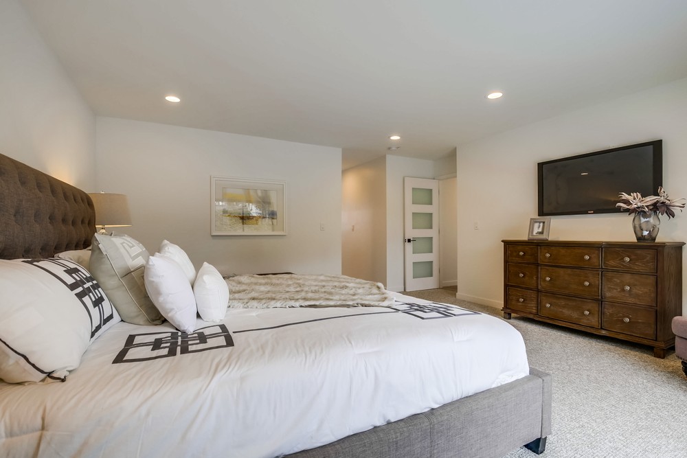 Virtual tour photo 46 of 81 for 5273 Soledad Mountain Rd