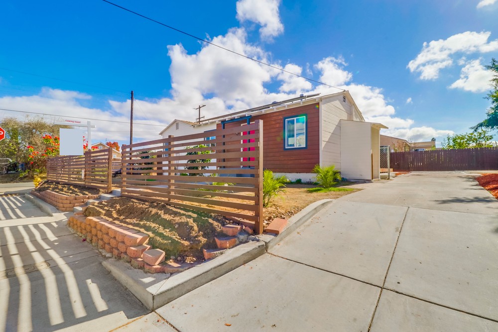 Virtual tour photo 4 of 27 for 5285 Groveland Drive